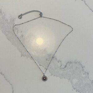 Elegant Silver Necklace with Pendant